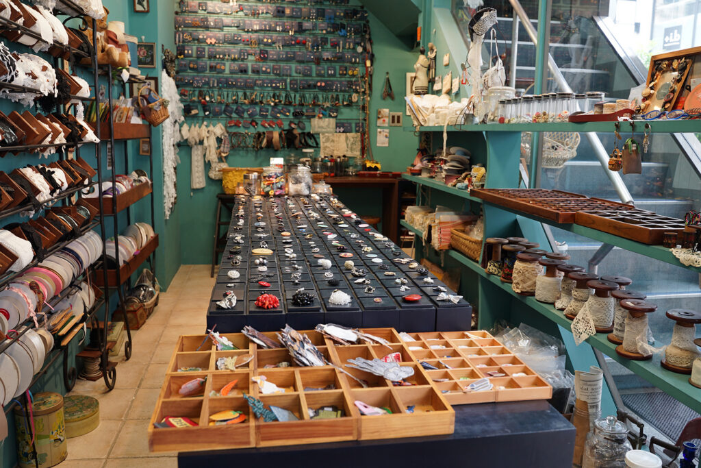 アカネヤ店舗インテリア